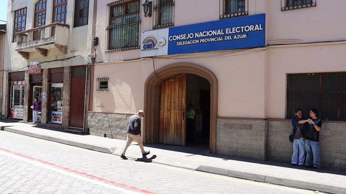 CNE_LosRios's tweet photo. 💻🗳️ La #InscripciónCandidaturasEc se realizará mediante el sistema informático habilitado para este fin, disponible hasta las 18h00 del lunes 17 de agosto de 2026, conforme al calendario electoral aprobado. ✅ 

#Elecciones2027Ec https://t.co/hyLzya1atB