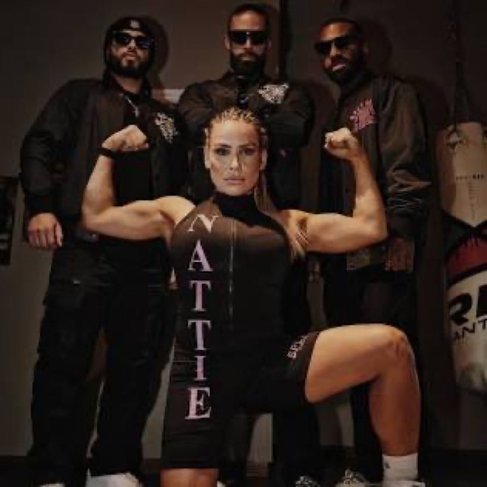 ReedGallinger's tweet photo. @NatbyNature it’s the legends time no mercy https://t.co/3aoNaBa0lf