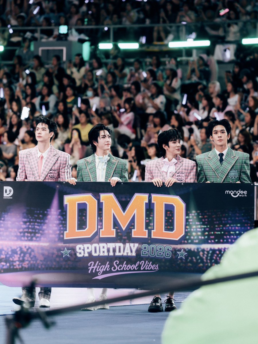 DomundiTV's tweet photo. ประมวลภาพบรรยากาศภายในงาน 𝐃𝐌𝐃 𝐒𝐏𝐎𝐑𝐓𝐒 𝐃𝐀𝐘 𝟐𝟎𝟐𝟔 
𝑯𝒊𝒈𝒉 𝑺𝒄𝒉𝒐𝒐𝒍 𝑽𝒊𝒃𝒆𝒔 🏆💚🩷✨

DOMUNDI SPORTS 2026
#DMDSportsDay2026 https://t.co/ufIZUB2gmo