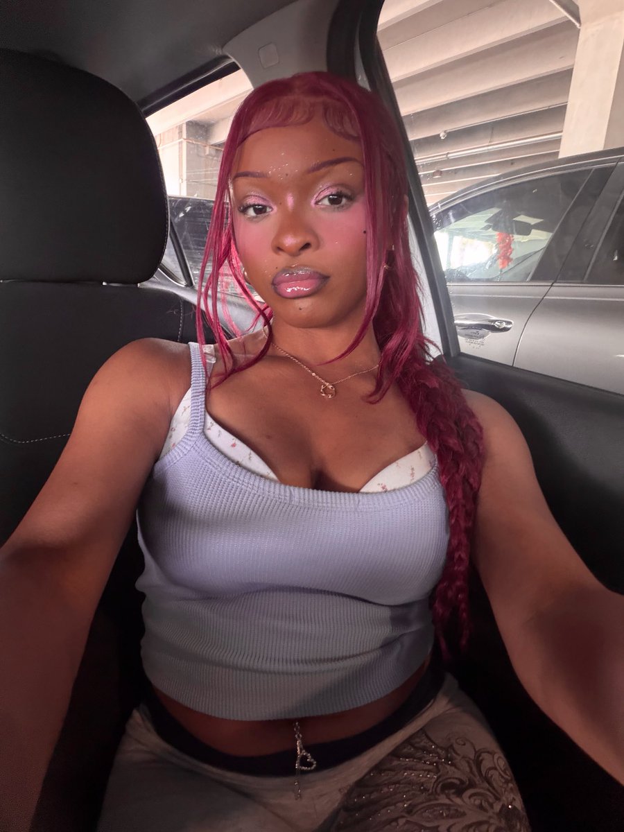 SamaiMoony's tweet photo. @paintedbyesthr listen…ik you charge a lot but…PLEASE LOOK AT MY FACE THIS IS A FACE YOU WANNA DO PLS PLS PLSSSS😭😭😭 https://t.co/cGfar8Kdho
