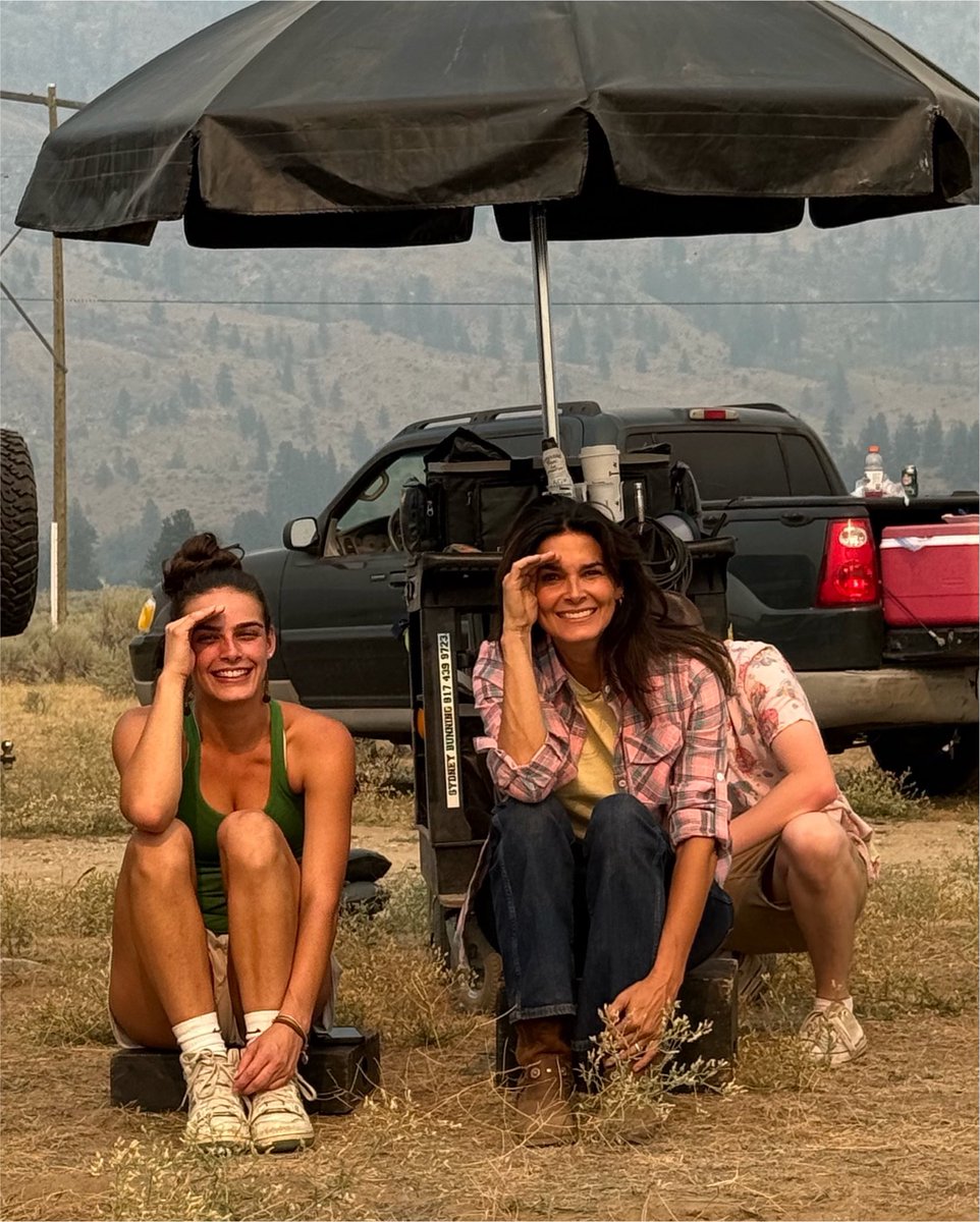Angie_Harmon's tweet photo. Bring your daughter to work month🤣

#BuriedInBarstow2 https://t.co/rsM6uUjA04