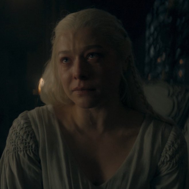 jlinzombie's tweet photo. Temos que admitir que nesse ponto da história o Aegon tá muito mais interessante que a Rhaenyra.
Uma cena dele com o Sunfyre ofuscou todas as cenas dela. E a que devia ser mais interessante pra Rhaenyra foi toda dominada pela luta dos dragões.

#HOTD #HouseoftheDragon https://t.co/nA4bchTCD0