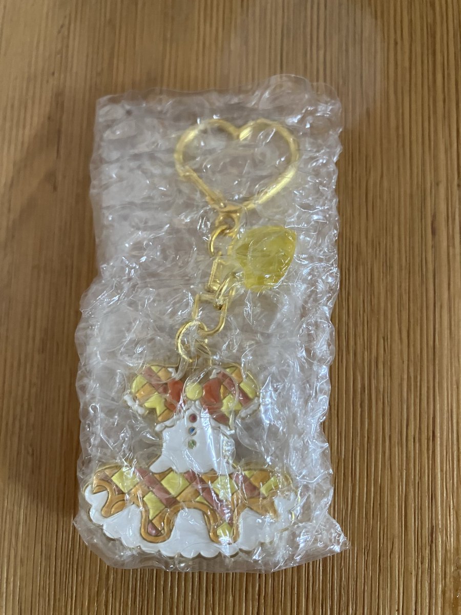 tonsoku_1516's tweet photo. @hanamarusanatun 検索から失礼します。
イエローステージ所持しております。ピンクステージとの交換可能でしょうか？
郵送希望です。
ご検討よろしくお願いします🙇‍♀️ https://t.co/ePckkDXJcq