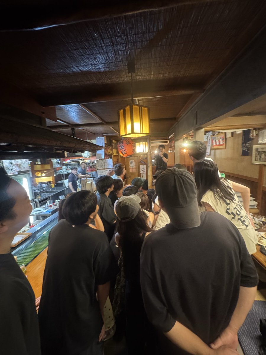 EGUCHII's tweet photo. TOTOPA博多駅前店をプロデュースされたTTNEのととのえ親方とサウナ師匠ご来店！
浜崎アナウンサー含め総勢25名様が内覧会後に無法松にご来店頂きました！！

サウナ好きになってサウナ界の神々に無法松の焼鳥を味わってもらう日が来るなんて感無量でした。焼きながらトトノッタの初めてかも🤣

感謝🙏 https://t.co/bfBUPqmC7h