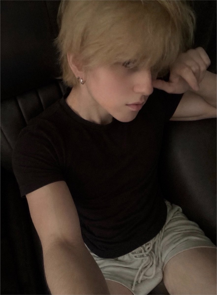Masami_VA's tweet photo. bi and uncut https://t.co/kIITlZjK7D