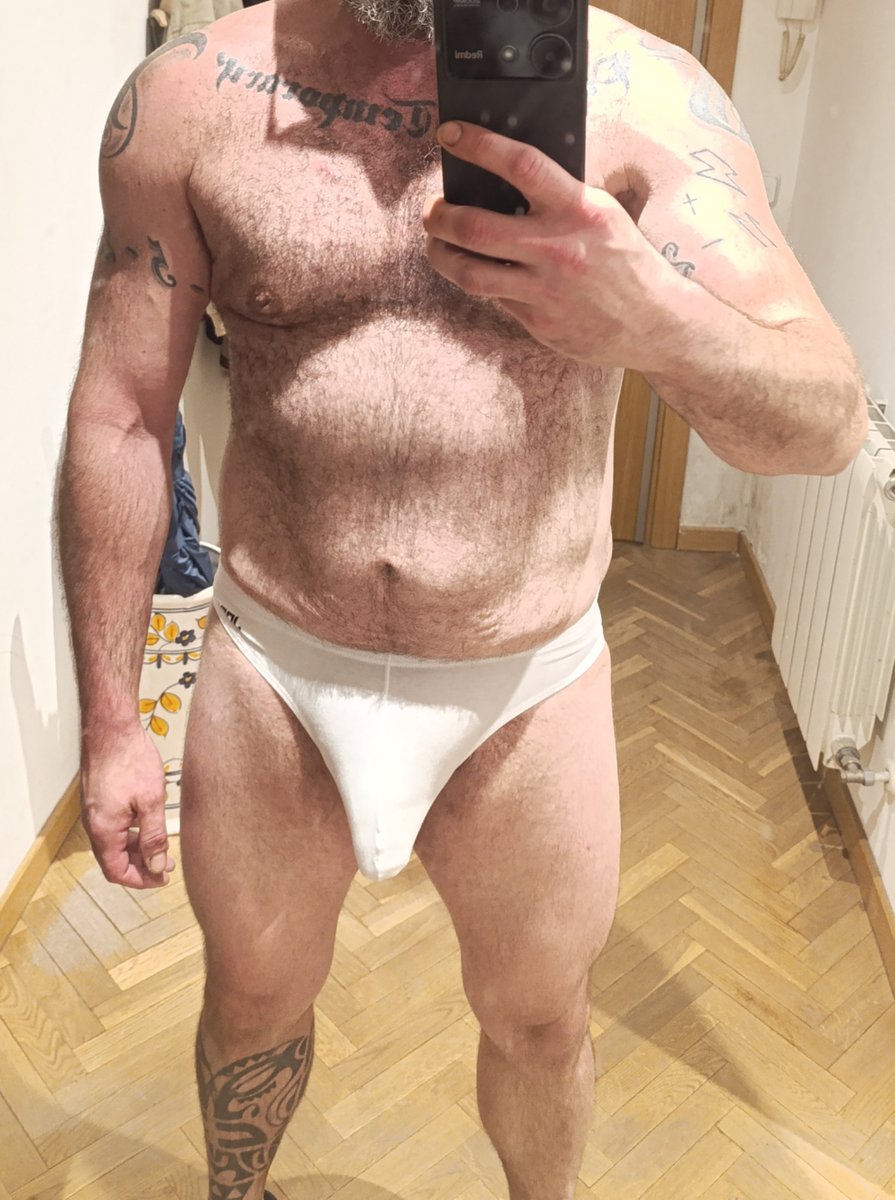 sergiioo1985's tweet photo. @reinadelpl21881 Que alegría sería el estar tumbado a tú lado!! Si quieres verme la cara no tengo problema en mostrártela por DM. La cara y lo que me pidas. 😉 https://t.co/YRSAL395tY