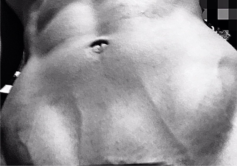 Retsuspicious's tweet photo. My Ab veins are extremely visible this morning :D https://t.co/THAF77NcDC