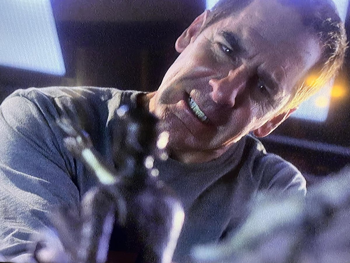 WhatMeWorry16's tweet photo. @StacieD62931641 Here Captain Archer uses a mini statue of Cockran to stab an intruder. https://t.co/l5M6PsoV6h
