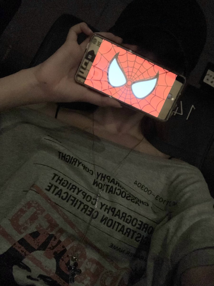 picscjiwoo's tweet photo. so jiwoo says she went to see the new spiderman movie with her mom 🥺🤍 https://t.co/wnjxGX2nCn