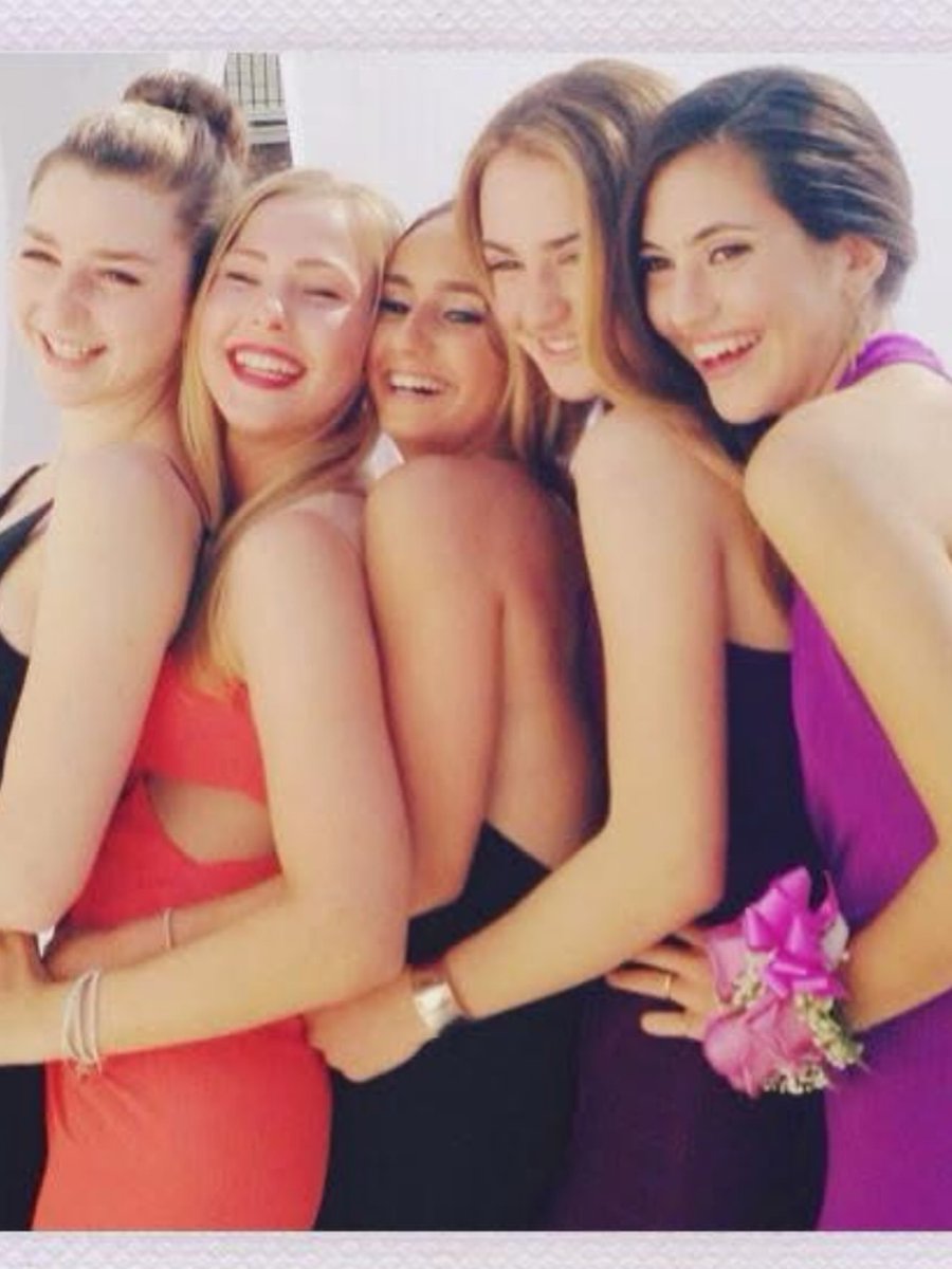 GVPNation's tweet photo. Grace Van Patten in pics with her high school bestftiends (Pt.2) https://t.co/2gs6dKv1Kq