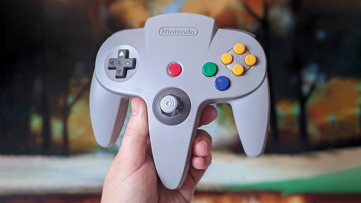 RetroMemoriesHQ's tweet photo. How do you feel about the Nintendo 64 controller? https://t.co/VZtAWOnXm5
