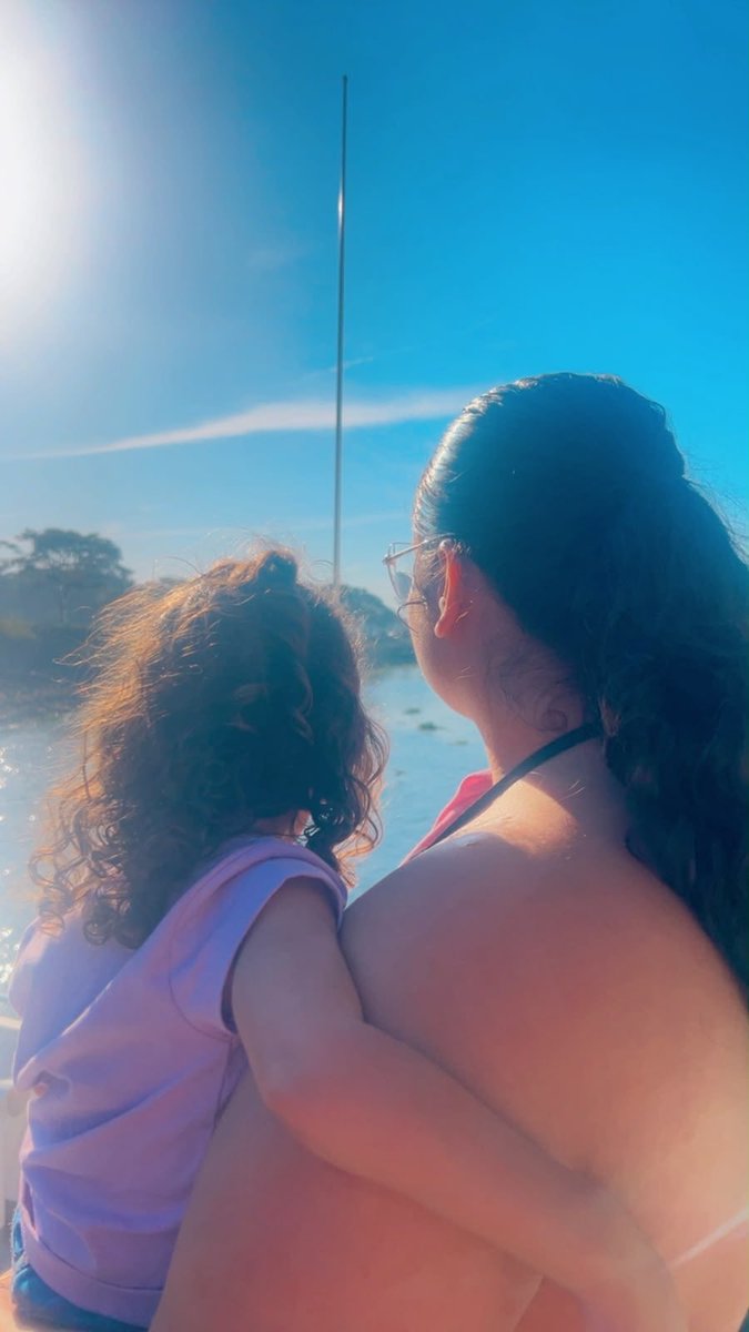 MabiGregio's tweet photo. mato 
morro 
e ainda, ando de barco por ela (odeio, passo mal e fico irritada, mas pelo denguinho eu encaro tudo) 

🩵 https://t.co/csdt7QP8Gx