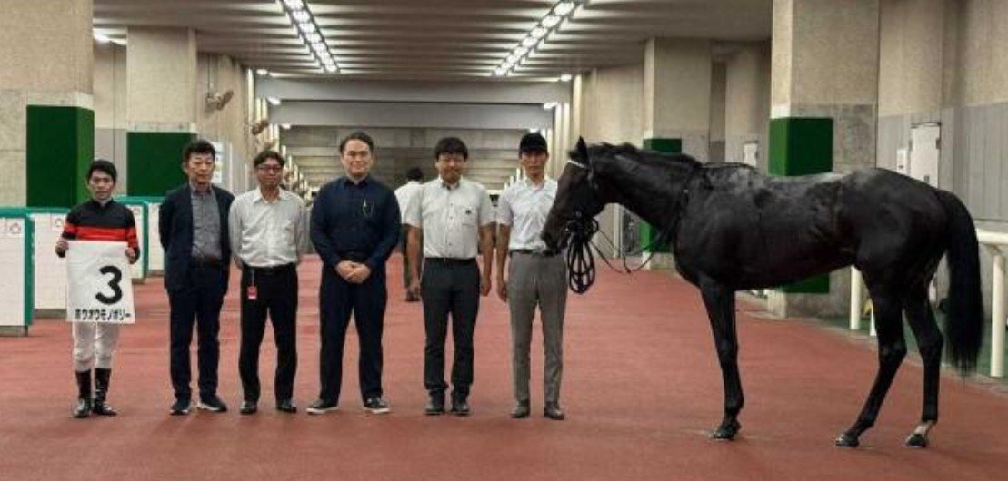 TAITANBAHT's tweet photo. 【競馬】8/1新潟2Rホウオウ軍団冠名背負うホウオウモノポリー24年ミックスセール2億円税抜き新馬戦デビュー勝ち
★初タッグ名門友道厩舎&amp;大物オーナー小笹芳央氏勝利
★鞍上戸崎騎手
「操縦性良く今のところ申し分ない」
※8/2札幌5R新馬戦再びまたホウオウ軍団1人気ホウオウプレマ快勝鞍上池添騎手 https://t.co/H8qO47SO3F