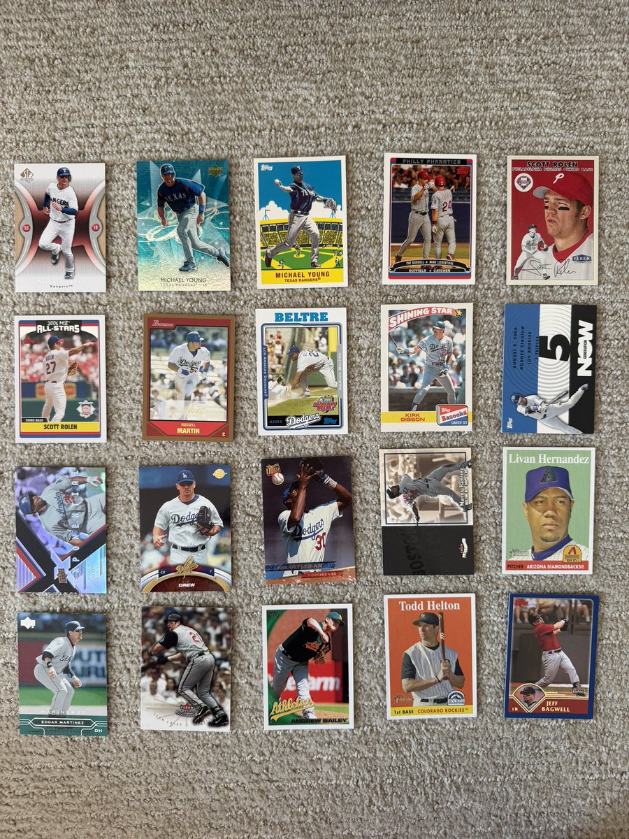 BlakesCards42's tweet photo. @cardboardbst @Punity32 ⚾️ 20 CENT BASEBALL CARD SALE! ⚾️

NEED GONE! 

💵 $.20 EACH
✉️ $1 PWE | 📦 $5 BMWT
💰 PayPal G&amp;S or Venmo

Always happy to bundle cards, stack purchases, and work with offers.

Comment or DM to claim! https://t.co/L6rr3n7PNc