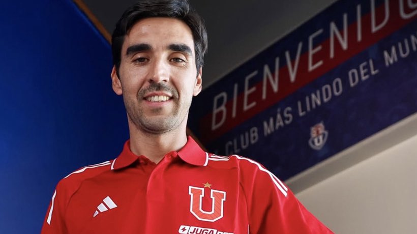 crisemejotaa's tweet photo. Si no estamos peleando mano a mano el campeonato con las Z es netamente culpa de este inútil culiao y la gente que lo trajo https://t.co/cG6upq0k1s