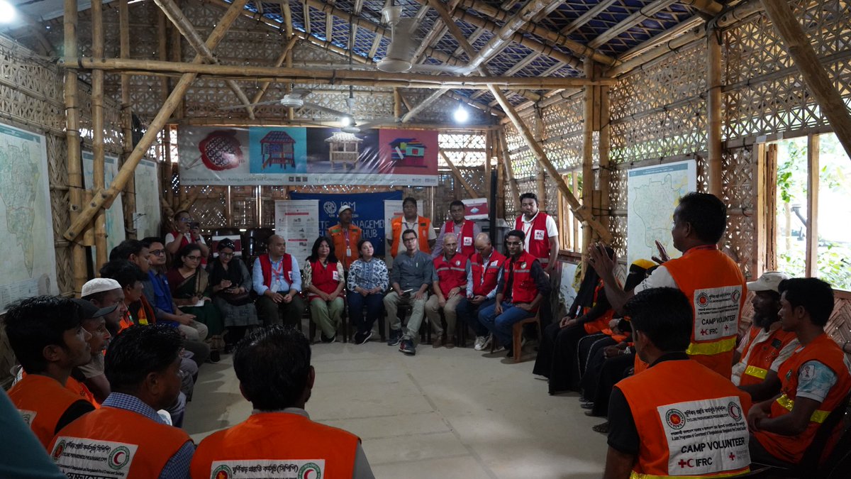 BDRCS1's tweet photo. The U.S. Embassy team visited Cox’s Bazar, hosted by @BDRCS with @IFRC and @RedCross, to witness ongoing humanitarian efforts supporting the #Rohingyaresponse, including briefings on TSS, landslide mitigation efforts, and an interaction with #Volunteers.

#HumanityInAction https://t.co/G2QDjOfSZu