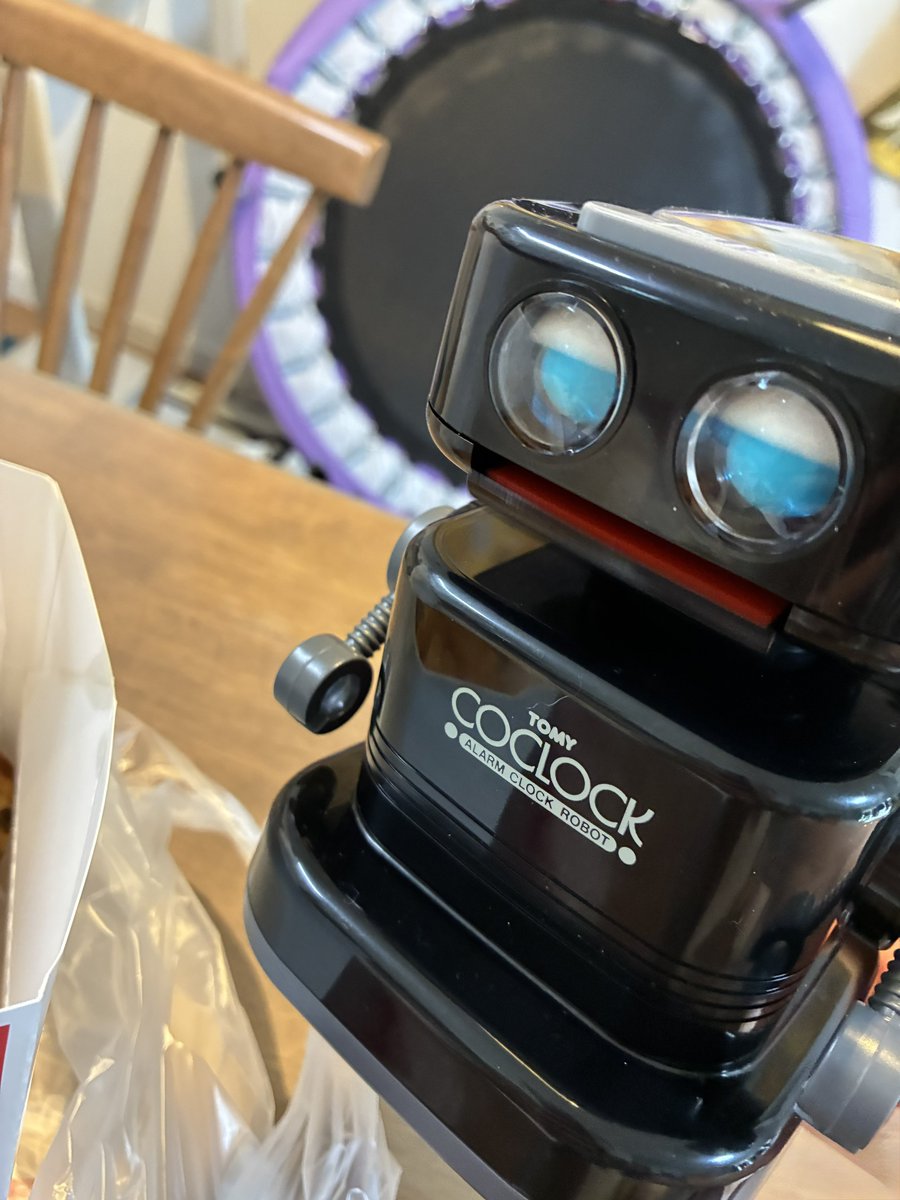 usagi_512s's tweet photo. このかおりは…ケンタッキーだ！油がいっぱいだ〜！！🤖 https://t.co/oCILv7CWuO