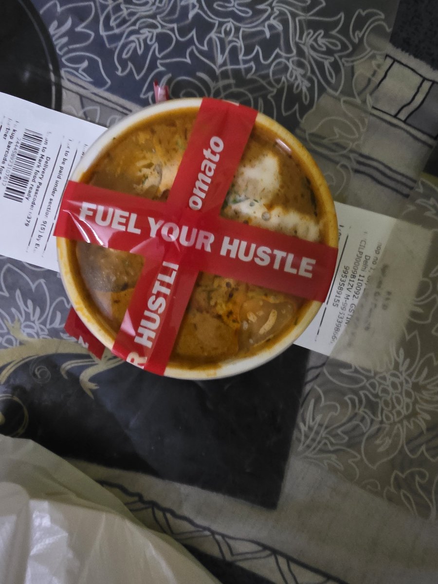 Dhruvmathur2's tweet photo. @Swiggy @SwiggyCares I paid almost 300 rs for the quarter dish? Are you serious? I literally have been cheated. I NEED A REFUND for the same asap!!!! Order id - 244458923107612 https://t.co/2JH5mxCq14