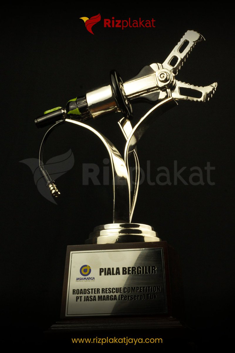 Rizplakat's tweet photo. Piala bergilir custom dengan desain unik berbentuk rescue tool, dibuat khusus untuk ajang Roadster Rescue Competition. 

https://t.co/RljHNKOgwo

#Rizplakat #plakatsurabaya #AuthenticIndonesianMemento #PialaBergilir #CustomTrophy https://t.co/i1cagT6yz4