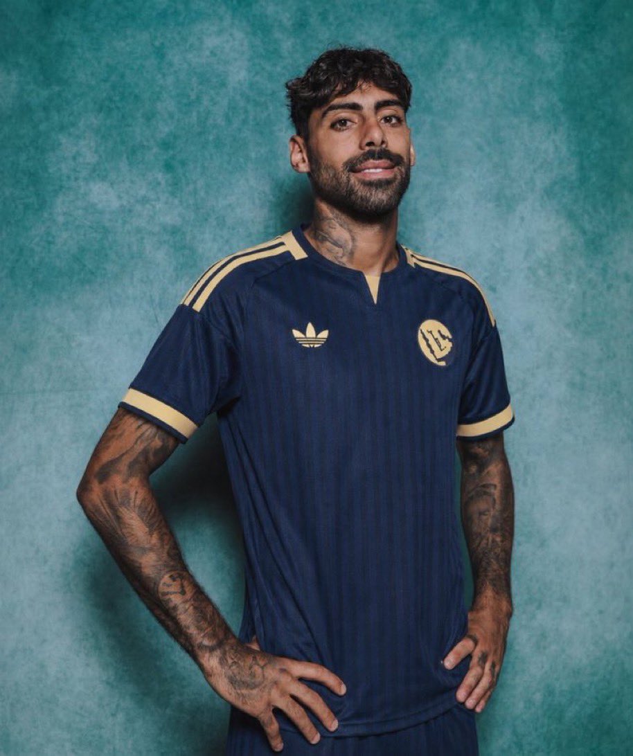 AlNasrNetwork's tweet photo. 🚨🚨🚨- رسمياً : 

سامو كوستا لاعبًا لنادي #النصر 🥶💛

🤯🤯🤯🤯🤯🤯💛💛💛💛💛💛💛
@a_altamimi11 https://t.co/MYSr1GqAkO