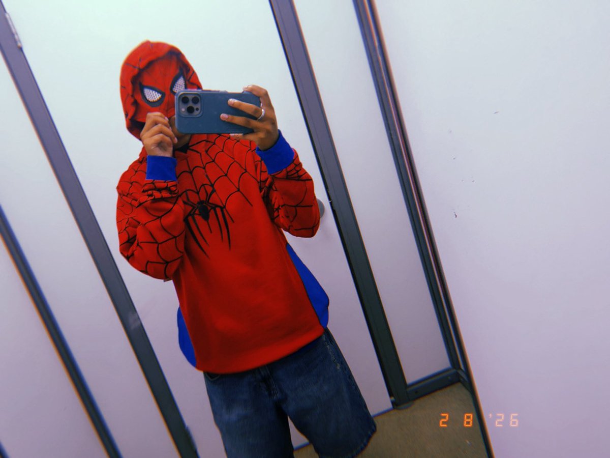 starspangldman4's tweet photo. OUUU SHIT #spiderman #gay #spidermanbnd #bnd #brandnewday #hashtag #imexcited #imtomholland https://t.co/YgQ0uBOGhX