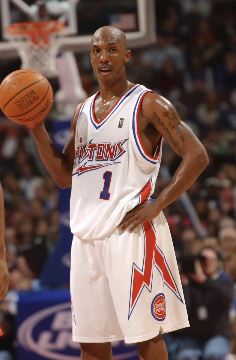 3ChampionDrive's tweet photo. Should the Pistons bring these jerseys back? Over the years these have grown on me, and I think it would be pretty cool if they brought them back. https://t.co/U1jEGViLvl