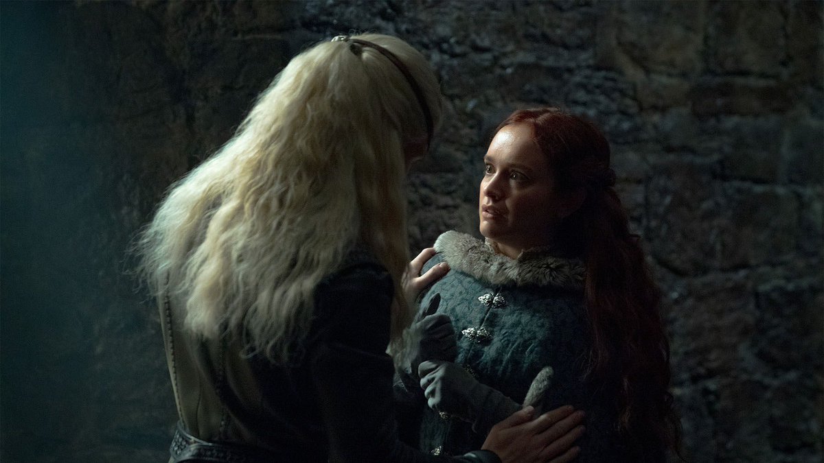 westerosesp's tweet photo. ⚠️ ATENCIÓN: El 3x07 de #HouseOfTheDragon tiene escenas que molestarán a muchos.

💬 Debatan, cuestionen el guión y expresen su indignación si no les convence (siempre con respeto).
🛡️ Pero recuerden: los actores no escriben el guión. Cero tolerancia al acoso hacia el reparto. https://t.co/o7LrcQ5X0U