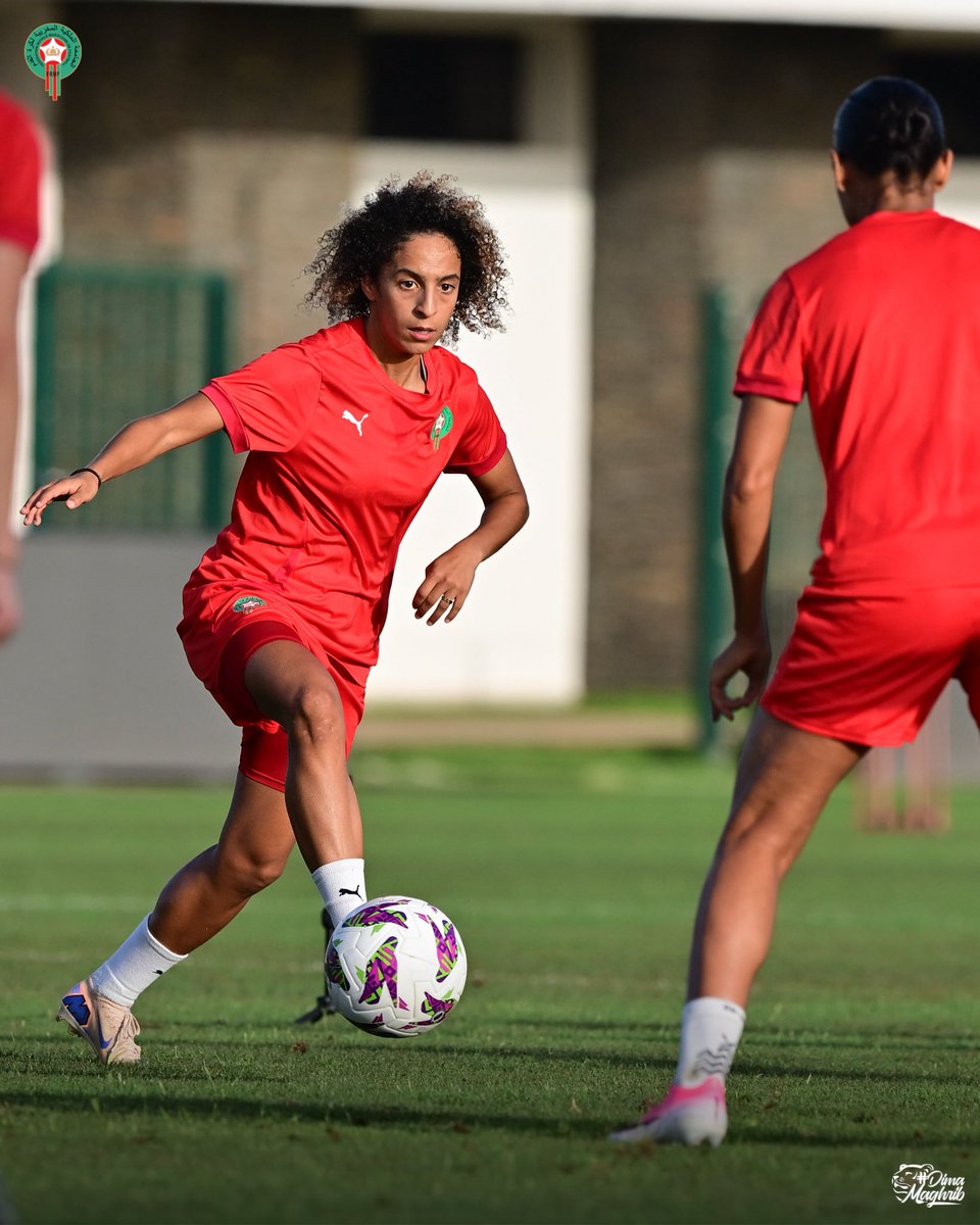 EnMaroc's tweet photo. آخر حصة تدريبية قبل مواجهة السنغال 👊

Final training session before facing Senegal

#DimaMaghrib 🇲🇦 https://t.co/4BSwzP7L30