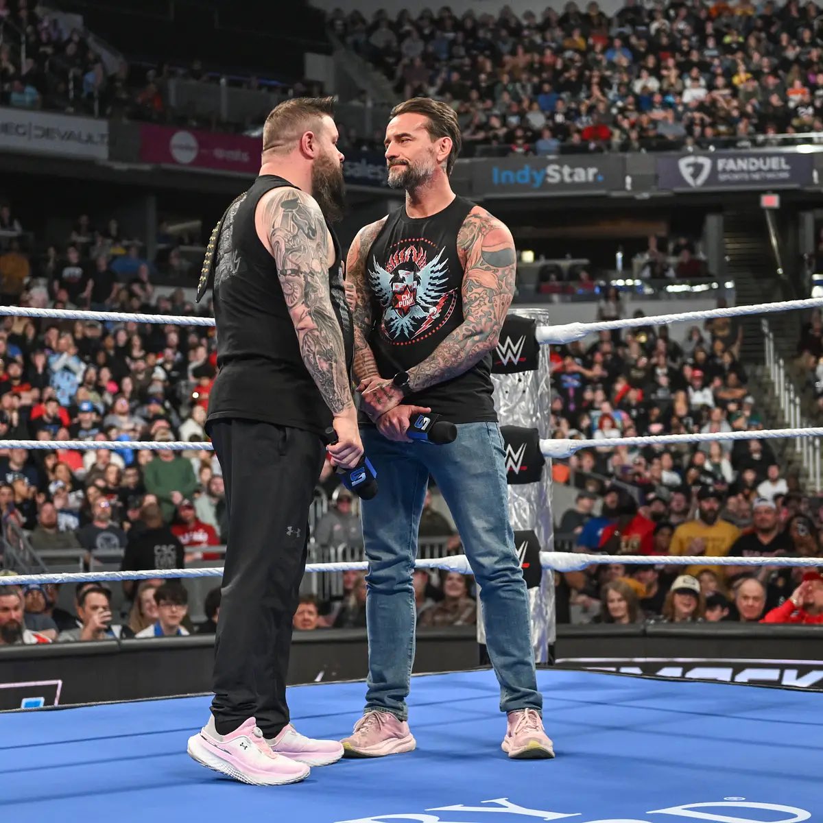 reigns_era's tweet photo. The feud we've all been waiting for is finally about to go DOWN. 

🍿 

#SummerSlam https://t.co/lwbzmgsSse