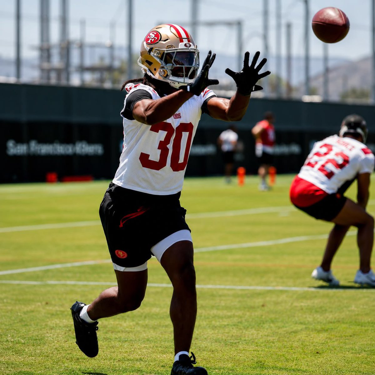 49ers, 엘리 애플 방출