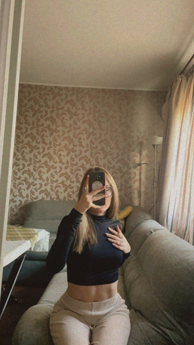 LunaBrif's tweet photo. Living alone is hard 😪😔 https://t.co/UybCS446Ca