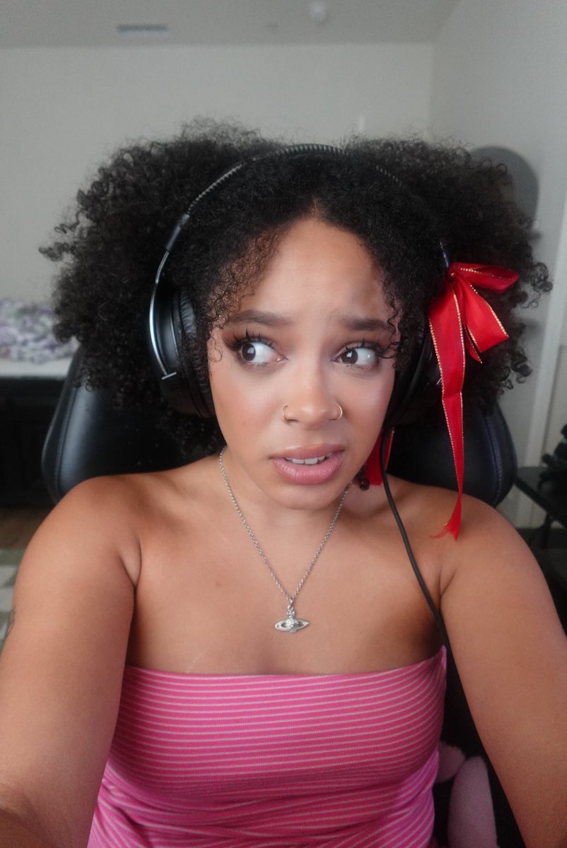 matahyea's tweet photo. What photo you using for YouTube thumbnail??? #thumbnail #youtuber #blackwomen https://t.co/WP5cBCqoaR