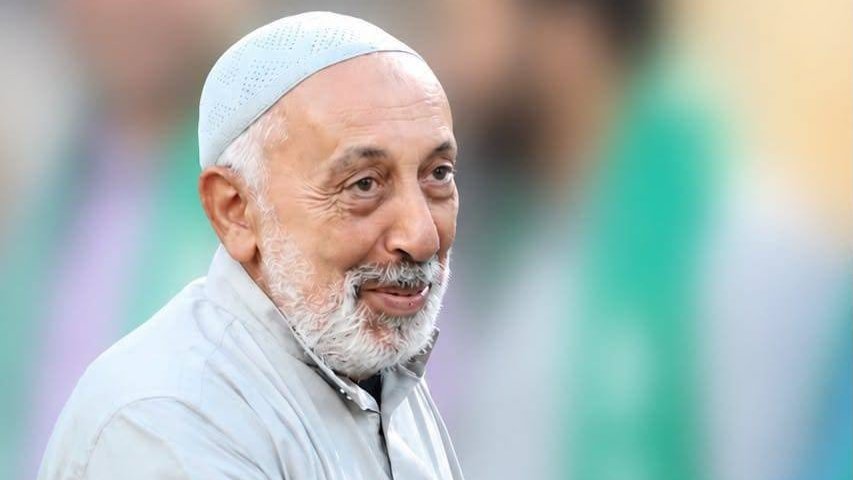 ArifOzel2's tweet photo. Hamas liderlerinden mühendis Şeyh Kemal Ebu Muaylik (Ebu Nebhan) ve eşi Hacı Hüda, Deyru'l Belah'a gece saatlerinde düzenlenen siyonist İsrail saldırısında şehid oldu.

Ruhları şad olsun. https://t.co/9tZZT65iZZ