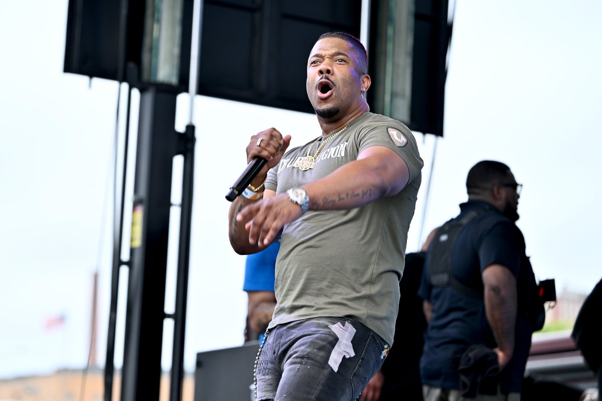 Power1051's tweet photo. Still not over @DJNorie 's set at #AngiesBBQ 🔥 https://t.co/gsVyxM0qSW