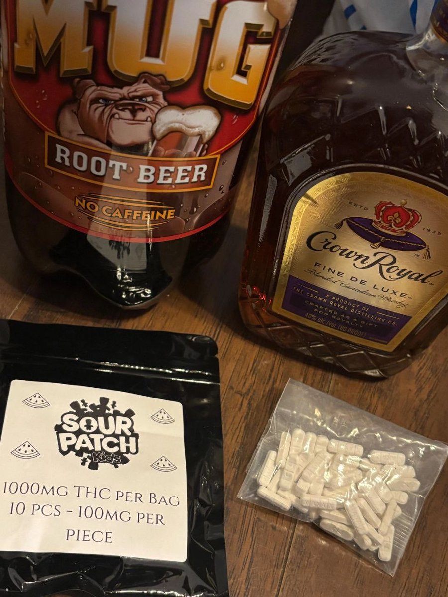 DeeBoysz's tweet photo. Now this is a fine display of some fun ass brain damage. #drugtwt #coketwt #shedtwt #edtwt https://t.co/L1MWuyGeqg