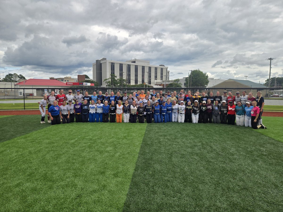 warhawksball's tweet photo. When you envision something, lay the foundation, dedicate yourself to it, work relentlessly toward the proces, and refuse to accept failure as an option, the STANDARD cannot be ignored.

Thank you to each and every one of the 80 kids we had show up today for our prospect camp! https://t.co/GrzMQJOjUg