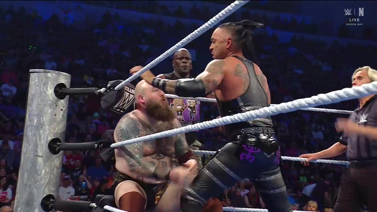 DamianPriestCom's tweet photo. Gallery Update: 07/31/2026 WWE SmackDown Screencaptures - https://t.co/llKeBU0Oc9 - @ArcherOfInfamy https://t.co/ciYnI4rsfZ