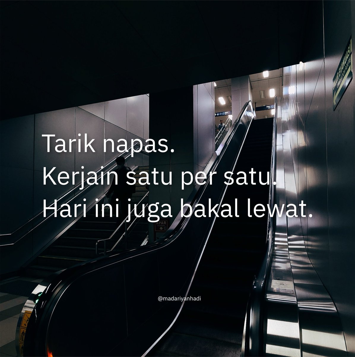 Madariyanhadi's tweet photo. Selamat hari Senin. 🤍 https://t.co/YhBnEq3nvu