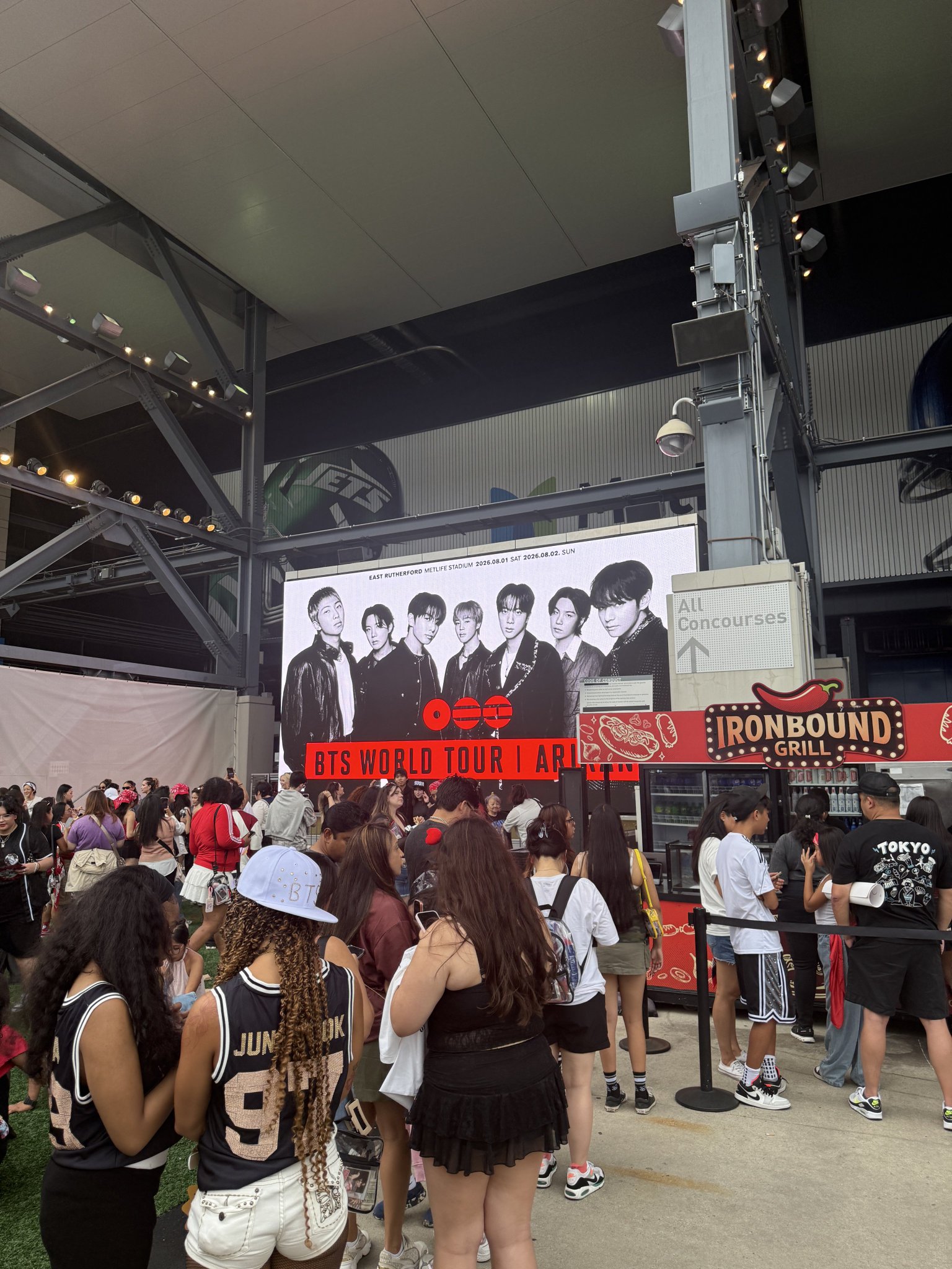 BTS ハピエバ ₊˚⊹jzzllz༚♡⁷ is seeing BTS TODAY!! on X: 