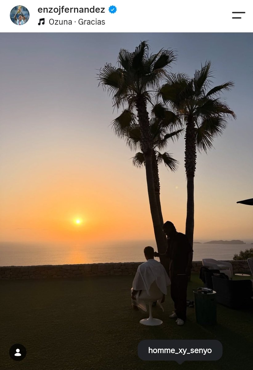 Gaabanaa's tweet photo. Se cortaba el pelo mirando una puesta de sol ESTOY LLORANDO jskakajj la  terapia de Enzo post final perdida es ponerse lindo para sus "nenas malas" (nosotrxs) https://t.co/GaSWTElcOS