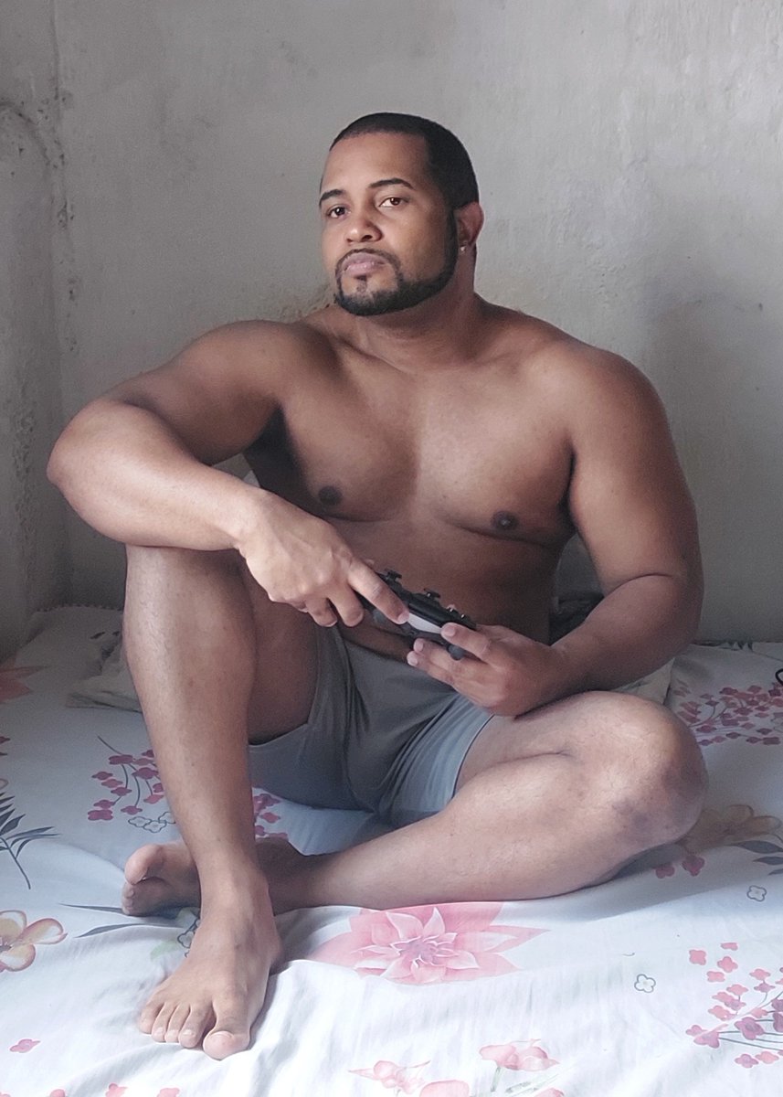 WDsupreme1's tweet photo. Partiu jogar... https://t.co/pgYey5fBdU