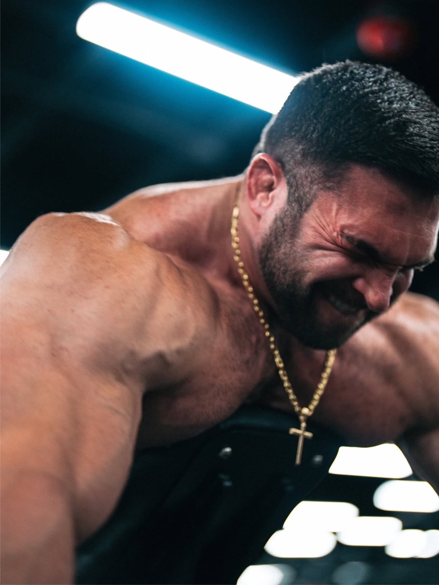 swolling_flyguy's tweet photo. Who’s this new phone? https://t.co/Ml6x6tVBOn