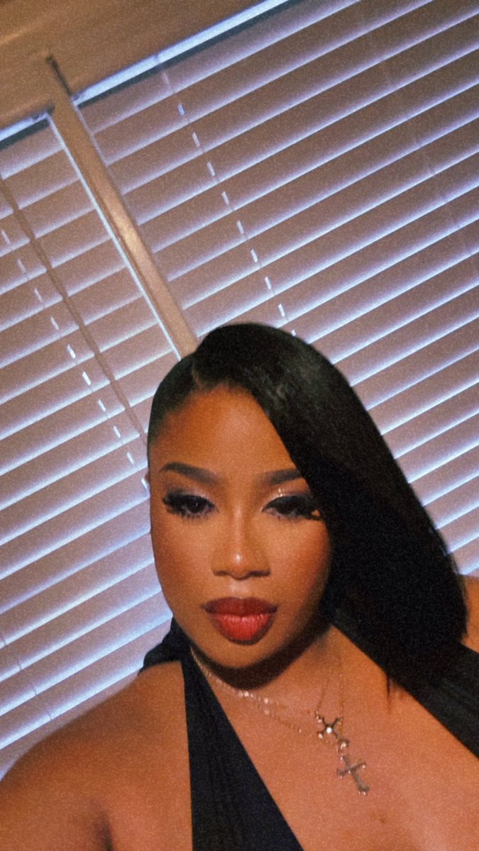 asyjkenn's tweet photo. two for two , you got a sexy face and body 💋 https://t.co/KqcwCHPxzB