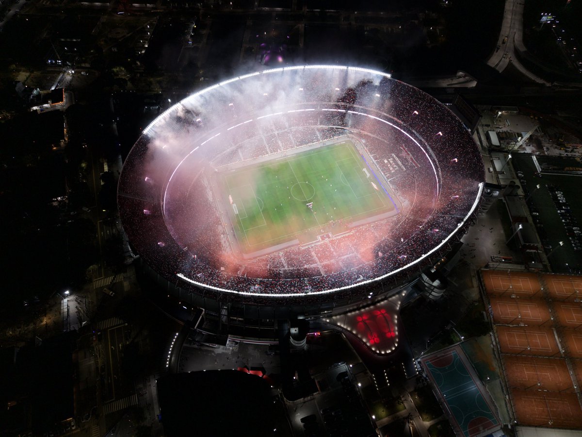 RiverPlate's tweet photo. De corazón, yo vengo a verte 🏟️🤍❤️🤍 https://t.co/KkruRmPGXb