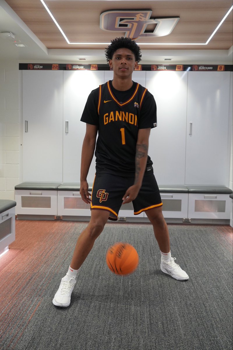 Kevin3enson's tweet photo. After a conversation with Coach Easton I am blessed to receive an offer to the University of Gannon #AGTG @GANNON_MBB https://t.co/bJuAbvC92u