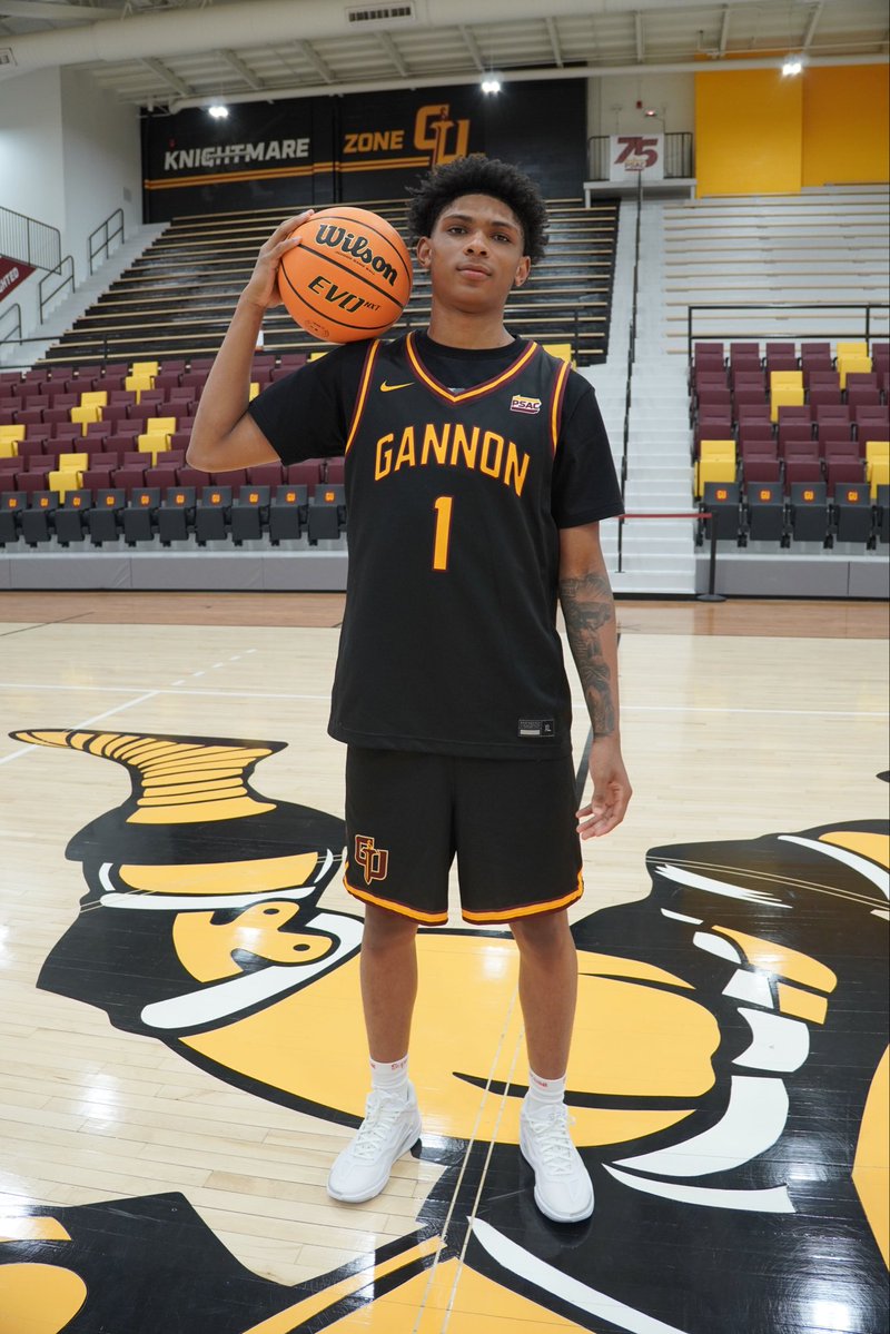 Kevin3enson's tweet photo. After a conversation with Coach Easton I am blessed to receive an offer to the University of Gannon #AGTG @GANNON_MBB https://t.co/bJuAbvC92u
