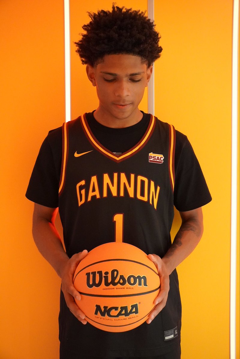 Kevin3enson's tweet photo. After a conversation with Coach Easton I am blessed to receive an offer to the University of Gannon #AGTG @GANNON_MBB https://t.co/bJuAbvC92u