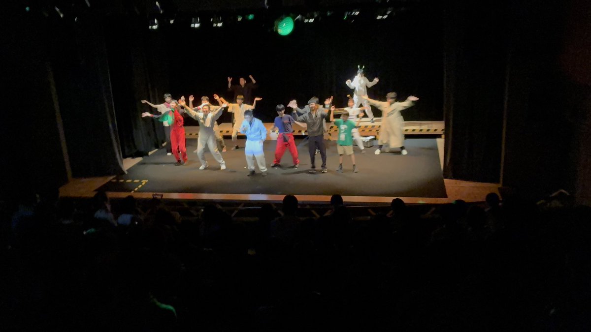 rokkomonosense's tweet photo. “埋めちゃっていいですか？ 3026”、2公演とも終演！

85期チームの初陣、中学生も才気煥発、楽しく演じさせていただきました。
たくさんたくさんのご来場、本当にありがとうございました！

 #六甲演劇部 #高校演劇 #中学演劇 https://t.co/ZIuWlyQzXo