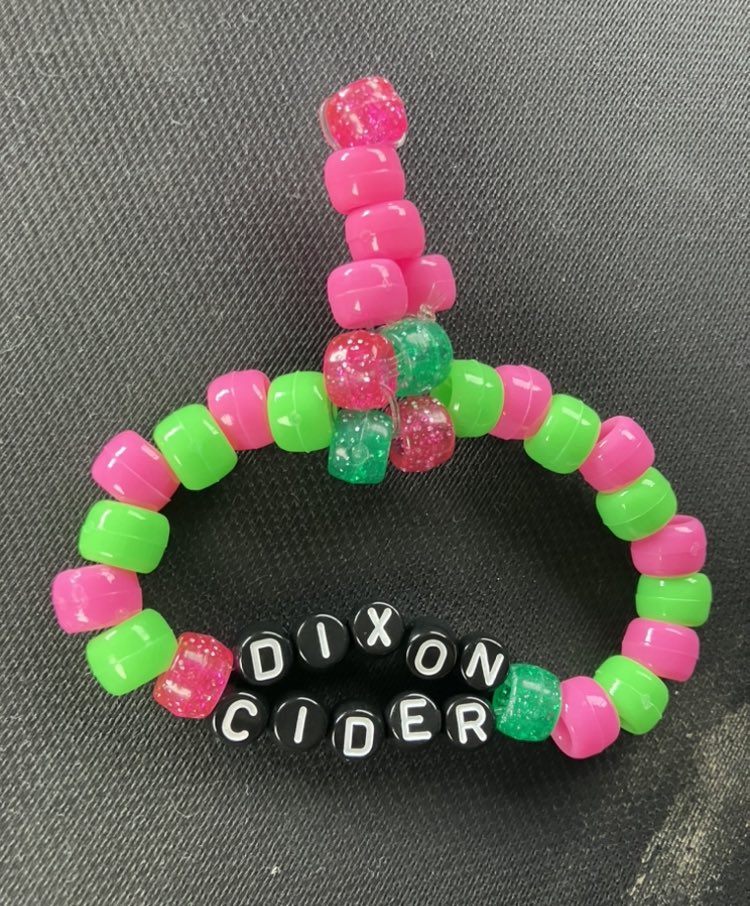 rakurabies's tweet photo. I traded this Kandi 2 years ago and I regret it everyday like why did I do that https://t.co/KXj4WL1XNF