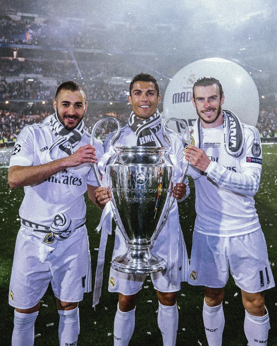 MadridXtra's tweet photo. Benzema. Cristiano. Bale.

Three legends. 🤍 https://t.co/oeuiVDzgE9